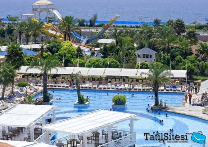 Crystal Admiral Resort Suites Spa 